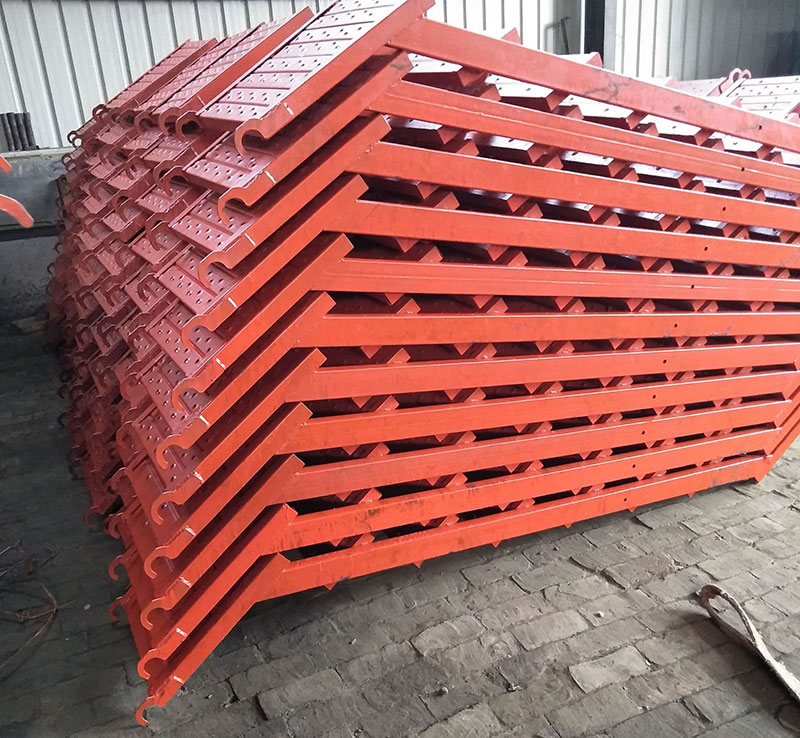 沈陽腳手架出租公司的暑季施工管理