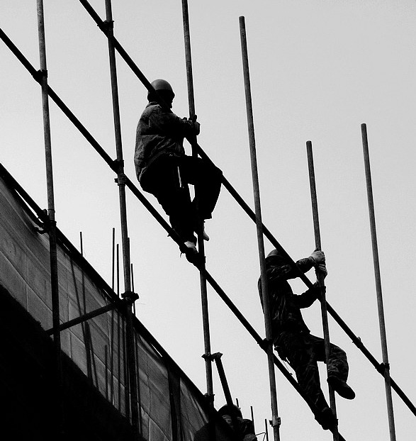 沈陽腳手架出租公司搭設(shè)腳手架的一套方法,值得一看！