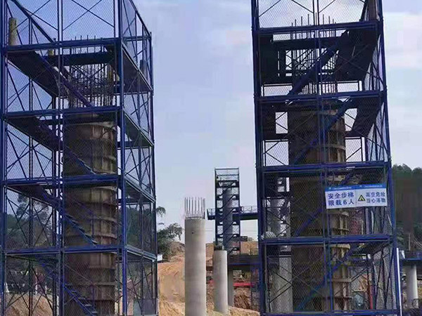 沈陽(yáng)腳手架出租安裝后對(duì)于停層平臺(tái)及層站門(mén)構(gòu)造與搭設(shè)有什么要求