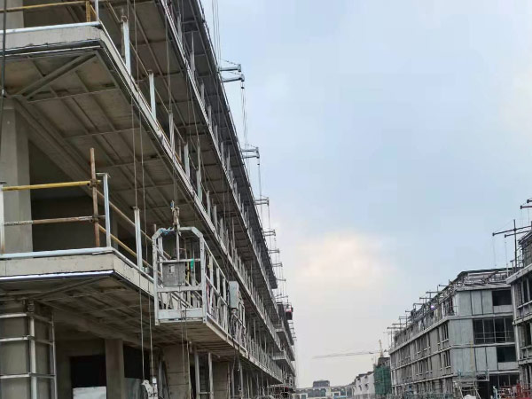 沈陽腳手架復合隔聲圍擋施工