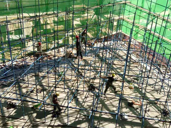 沈陽腳手架是一種用于快速搭建項目結構的工具,宇翔制定一套腳手架搭設規范標準是非常重要的! 沈陽腳手架是一種用于快速搭建項目結構的工具,宇翔制定一套腳手架搭設規范標準是非常重要的!